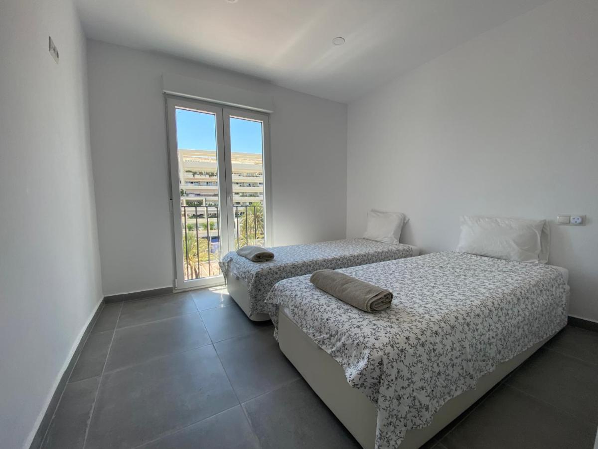 Jardines Del Puerto Apartment มาร์เบยา ภายนอก รูปภาพ