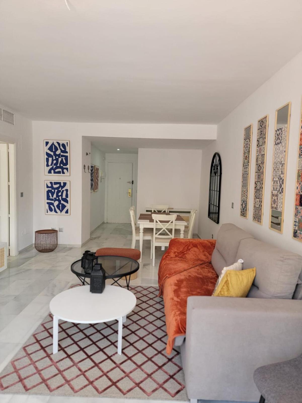 Jardines Del Puerto Apartment มาร์เบยา ภายนอก รูปภาพ