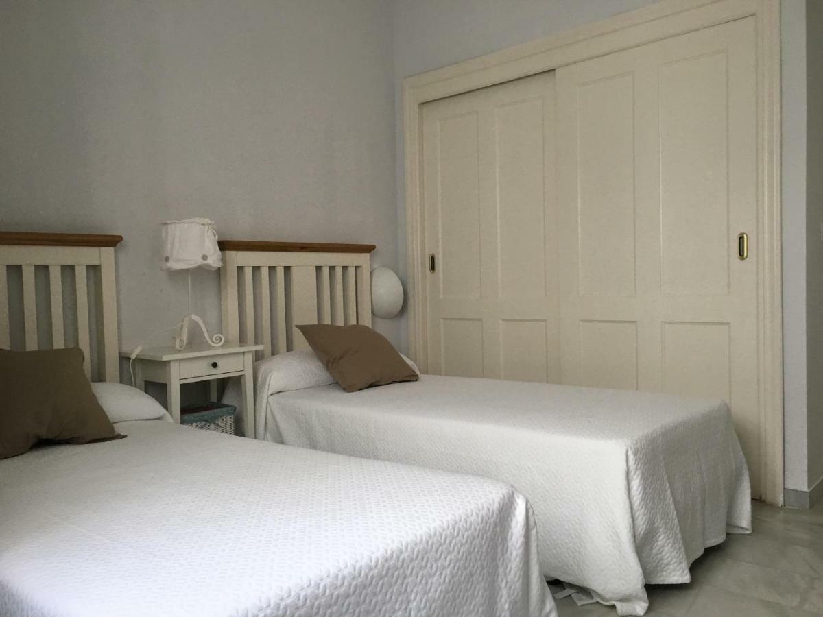 Jardines Del Puerto Apartment มาร์เบยา ภายนอก รูปภาพ