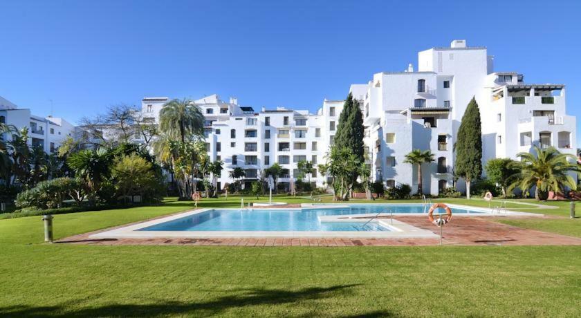 Jardines Del Puerto Apartment มาร์เบยา ภายนอก รูปภาพ